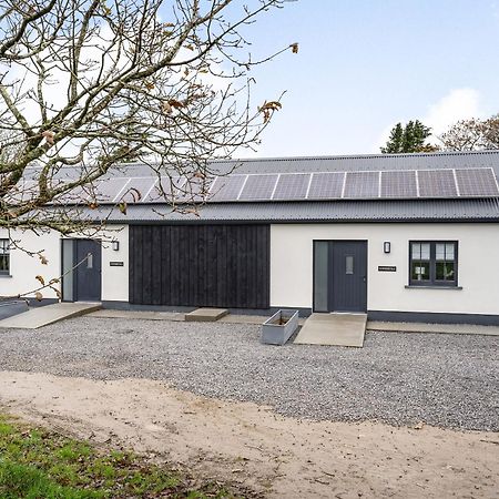 Cowshed 1 - Uk35456 Villa Whitland Bagian luar foto